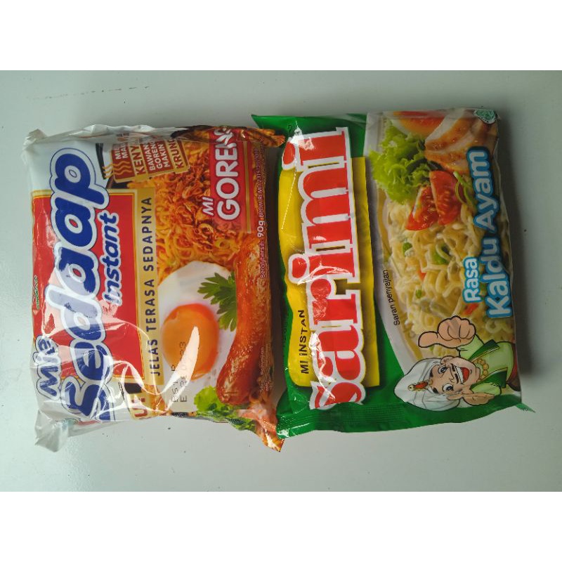 

Mie instan random spesial