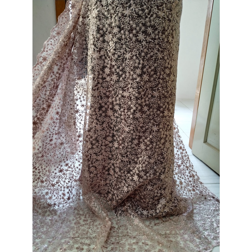 Kain Brukat Brokat Tile Premium Motif Bunga2 kecil (utk membuat kebaya, kombinasi gamis dll) -harga 