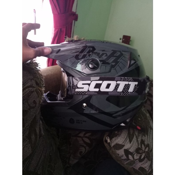 Helm Orca plus Google Scott