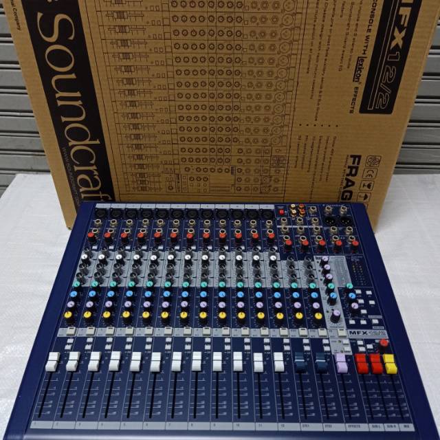 MIXER SOUNDCRAFT MFX-12/2 EFFECT LEXICON MFX12