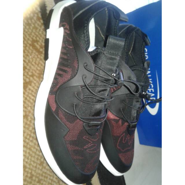 Sepatu SKYWALKGEAR