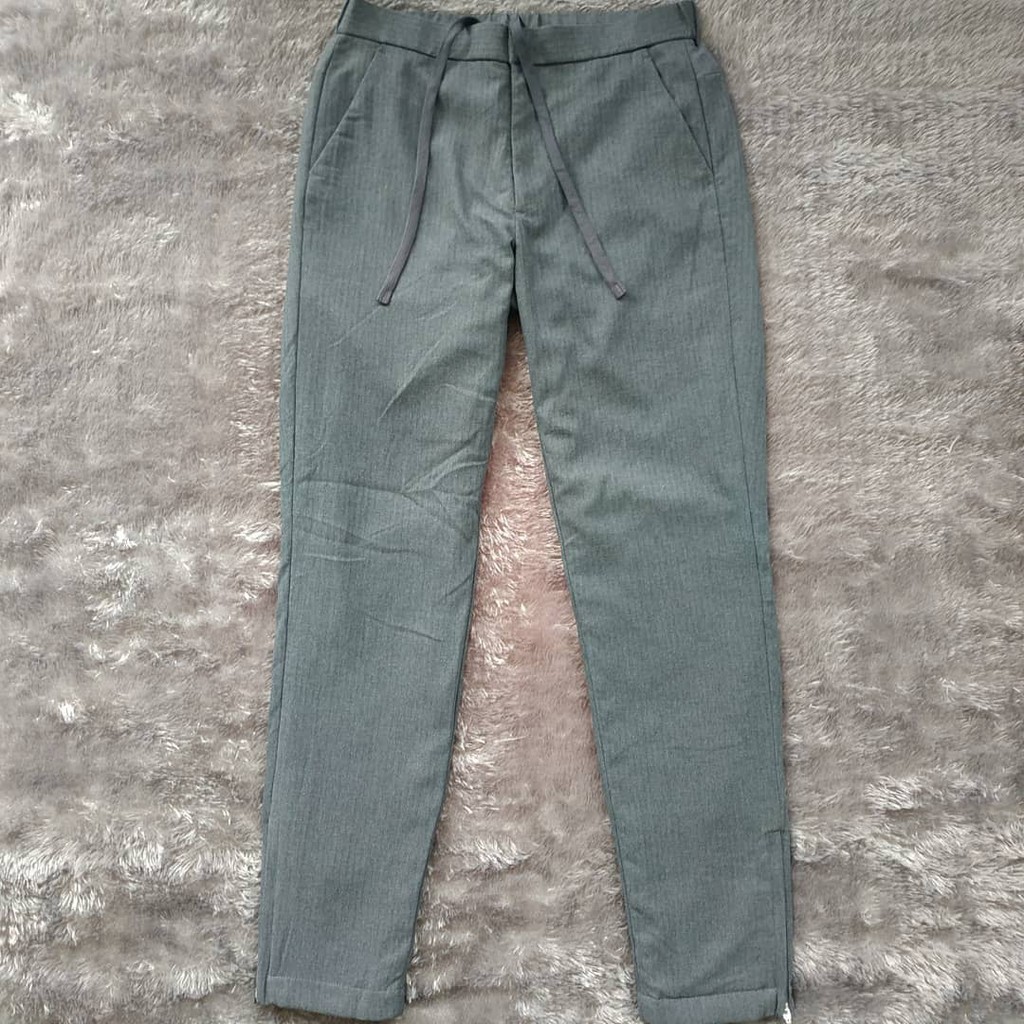 Celana Outdoor Uniqlo (Waterproof & Windproof) Lapisan Polar