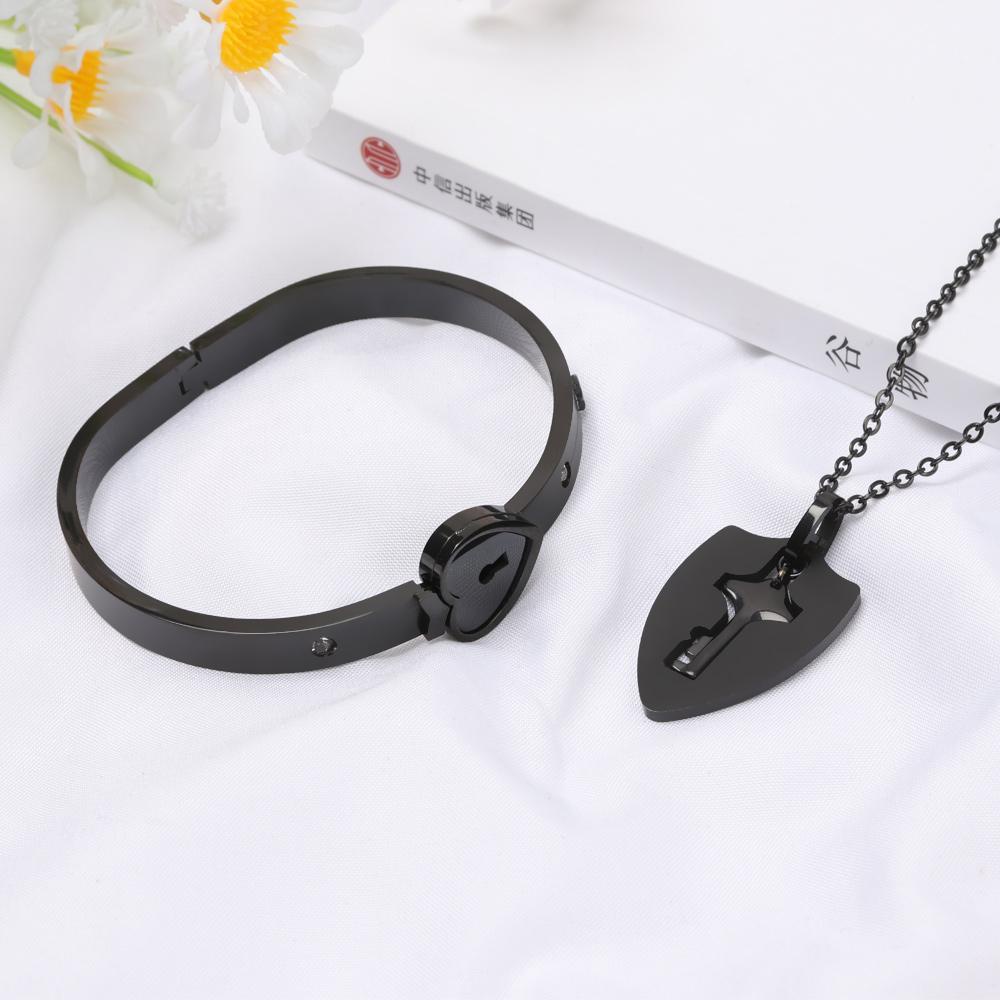 R-flower Concentric Lock Key Hadiah Pria Dan Wanita Perhiasan Kalung