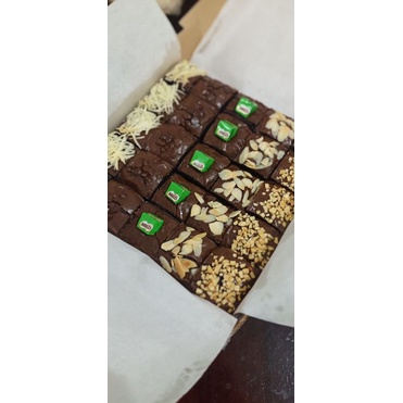 

brownies lotus dan almond wisman