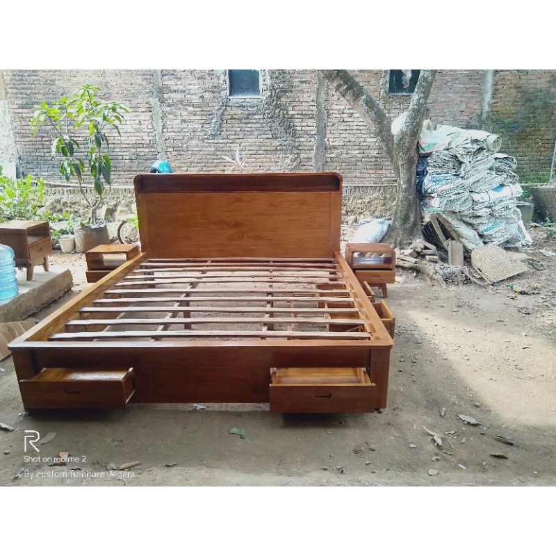 DIPAN TEMPAT TIDUR JATI minimalis Ukuran 180x200 ada 4 laci