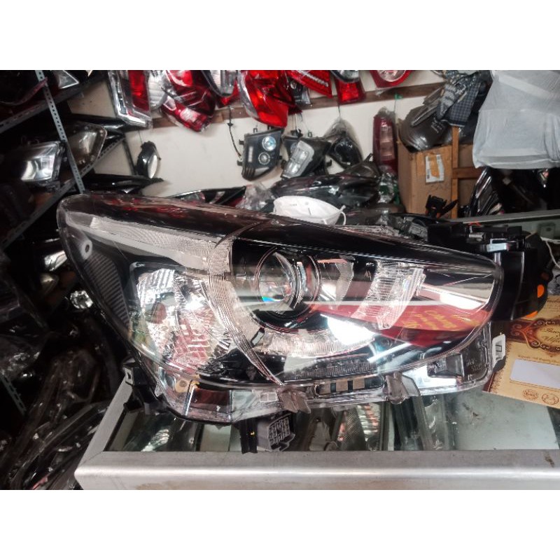 headlamp lampu depan mazda 2 sykactive