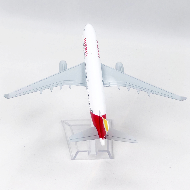 Iberia Airlines A330 Miniatur Diecast Pesawat Spain Airbus 330 Bahan Metal Ukuran 16CM