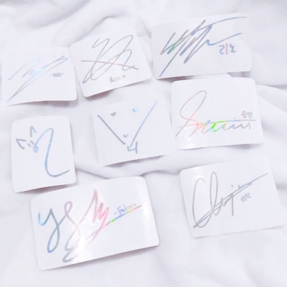 

Stray Kids Signature Tanda Tangan Hologram Sticker