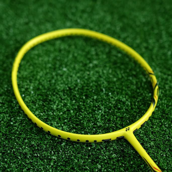 Raket Yonex Nanoray 7000 (Inc:Senar Fleet & Grip)