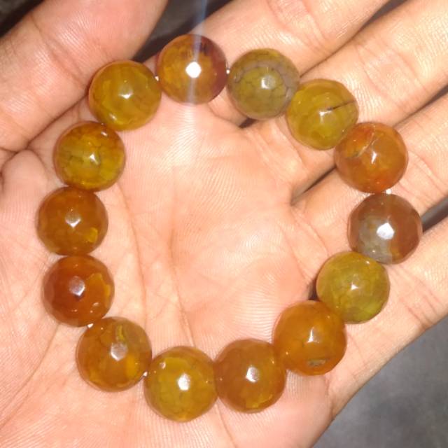 Gelang batu lumut Aceh