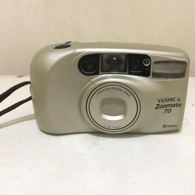 Kamera Analog Yashica Zoomate70 Point and Shoot