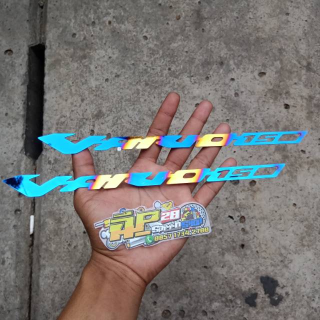 Emblem Body Vario 150 Twotone Stainless Thailand 1set Kanan dan Kiri emblem body vario 150 twotone