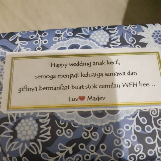 Kertas Kado