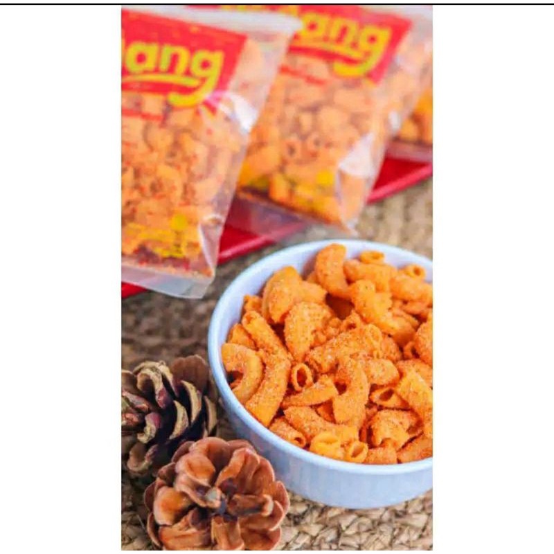 

Makaroni Pedas Cikujang 45 gram Rasa Pedas Original dan Rasa Mie goreng Original