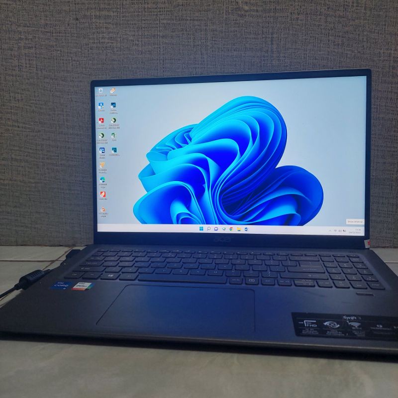 Laptop Acer Switf 3 core i5