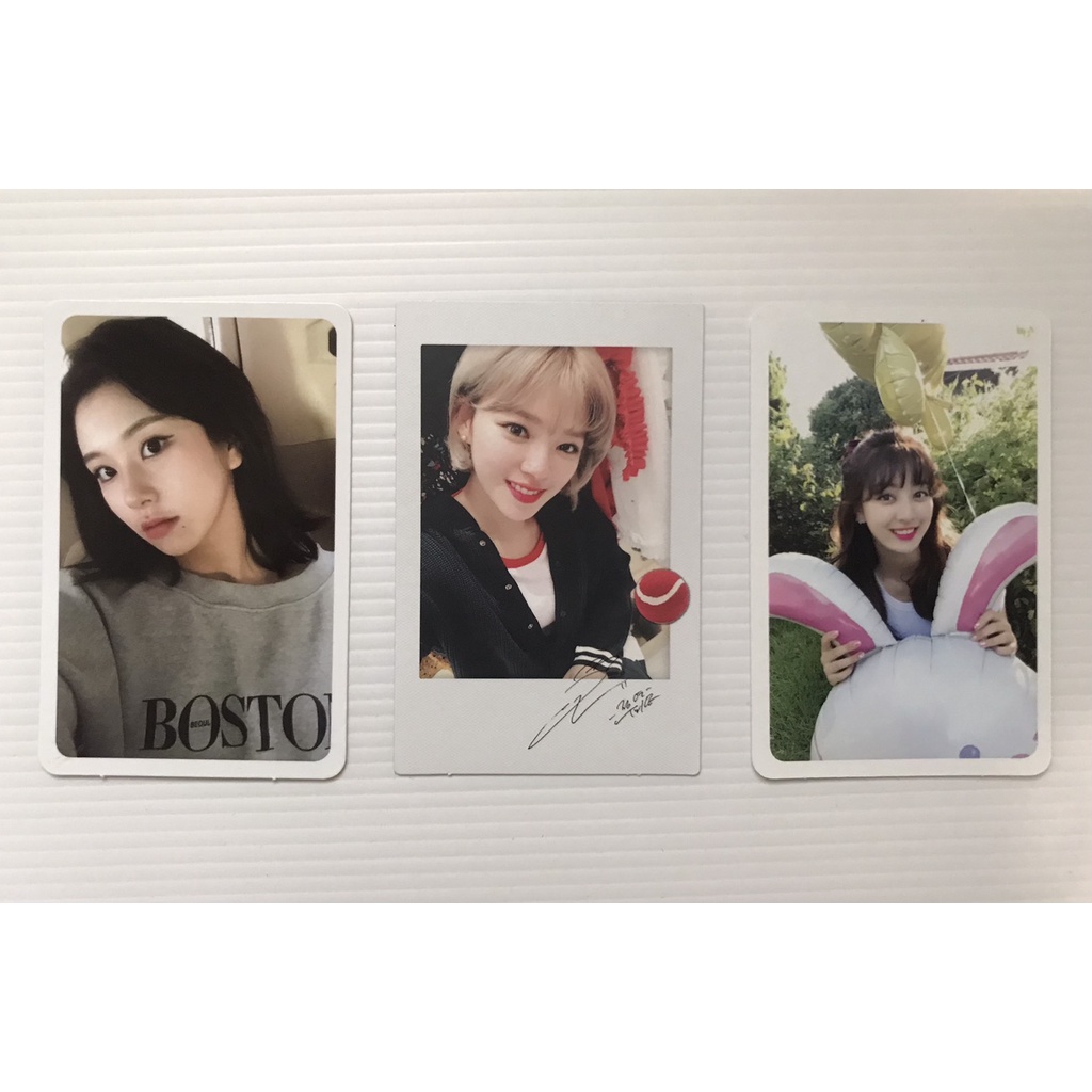 TWICE Official photocard PC (Nayeon Jeongyeon Momo Sana Jihyo Mina Dahyun Chaeyoung Tzuyu)