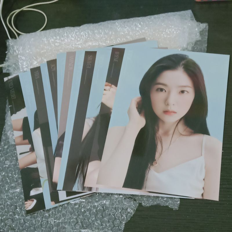 Red velvet Season's Greetings 2021 sg21 A4 poster set Irene Seulgi Wendy Joy Yeri group