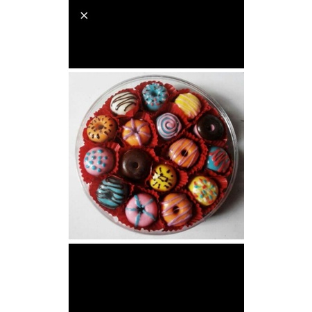 

cokelat praline toples bentuk donat 500 gram