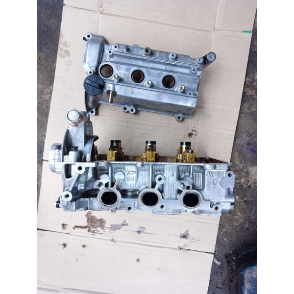 Blok silinder head /Deksel+Tutup klep mobil Daihatsu Xenia 1000cc non vvti Tahun 2001-2012(Dari Guda