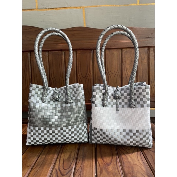 Tas Wanita Silver Cocok Semua Umur Ready Stok