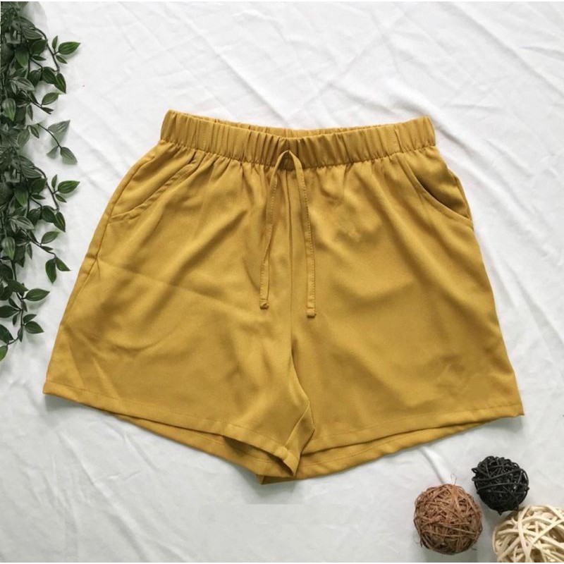 TIARA SHORT PANTS // CELANA PENDEK WANITA