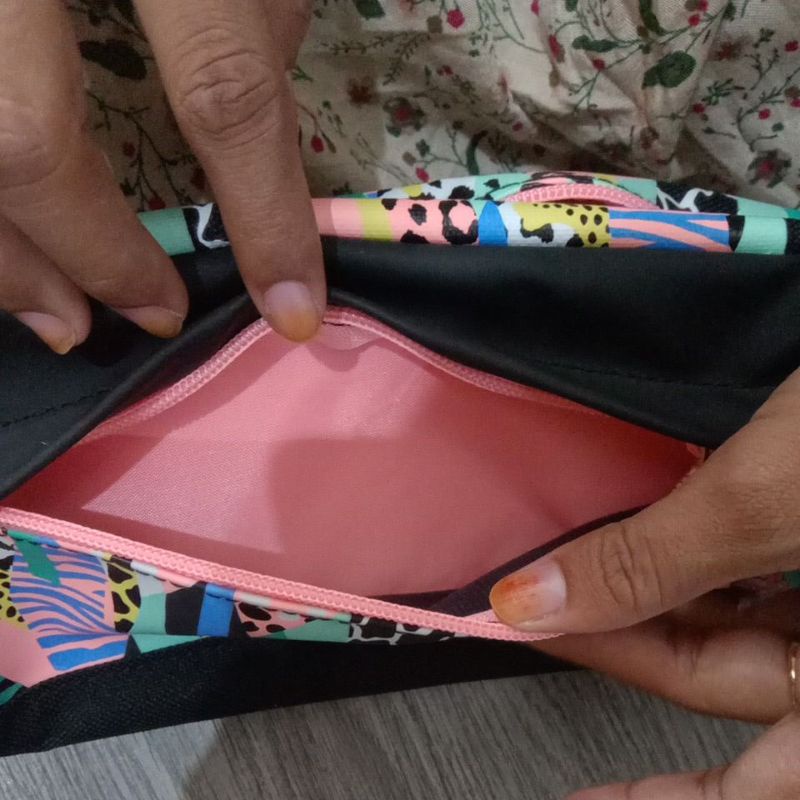 tempat pensil smiggle original