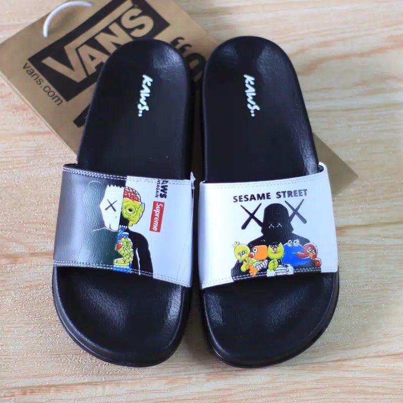 Sandal Slide Unisex KAWS sesame street supreme termurah-3