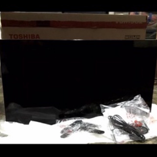 TV LED TOSHIBA 32 INCH