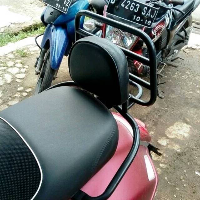 sandaran Back rack universal buat vespa matic primavera/sprint/ Lx/ s /dan Gts universal/ Aksesoris 