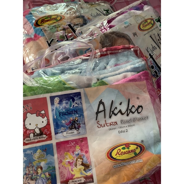 selimut rosanna akiko