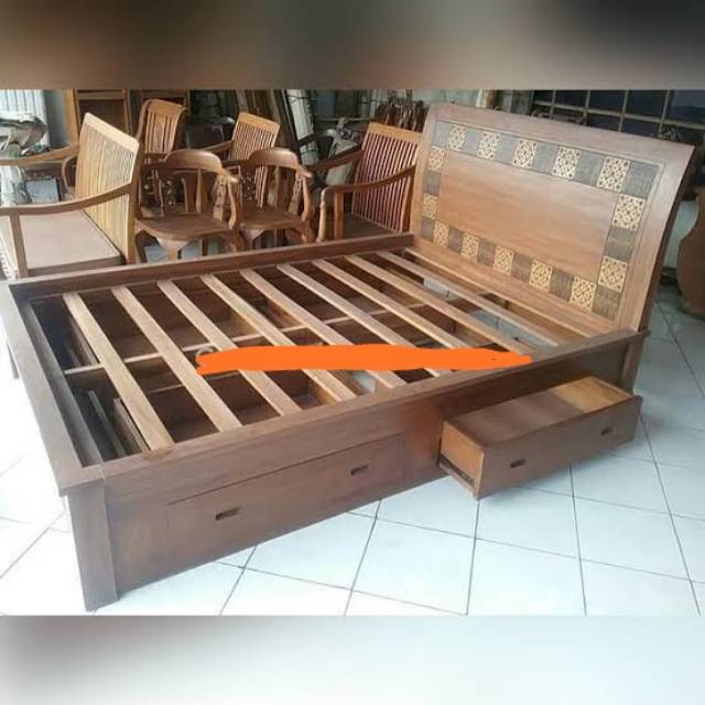 Tempat tidur dewasa dan tempat tidur tingkat