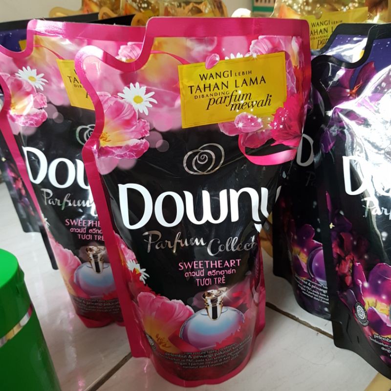 Downy Pelembut Pewangi Pakaian 720ml Sweetheart