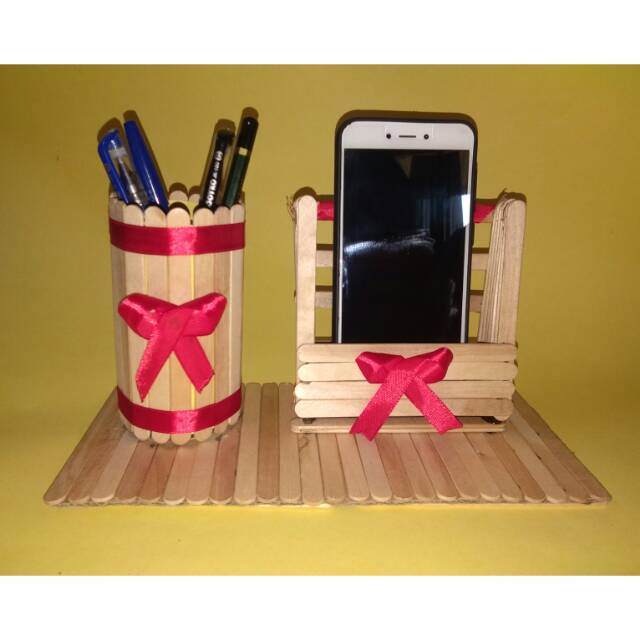

Tempat pensil dan wadah hp