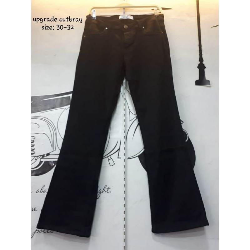UPGRADE JEANS BOOTCUT BLACK / CELANA JEANS CUTBRAY UPGRADE HITAM