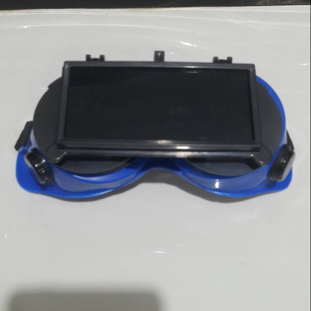 KACAMATA LAS TORA BUKA TUTUP