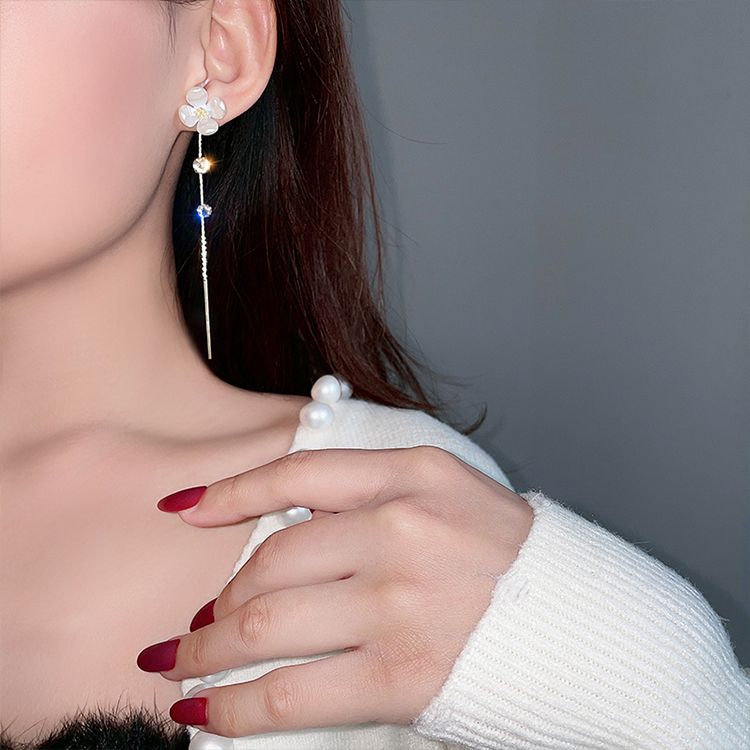 Anting Bunga Berpohon Panjang Kristal Sintetis Aksesoris Wanita Korea Elegan