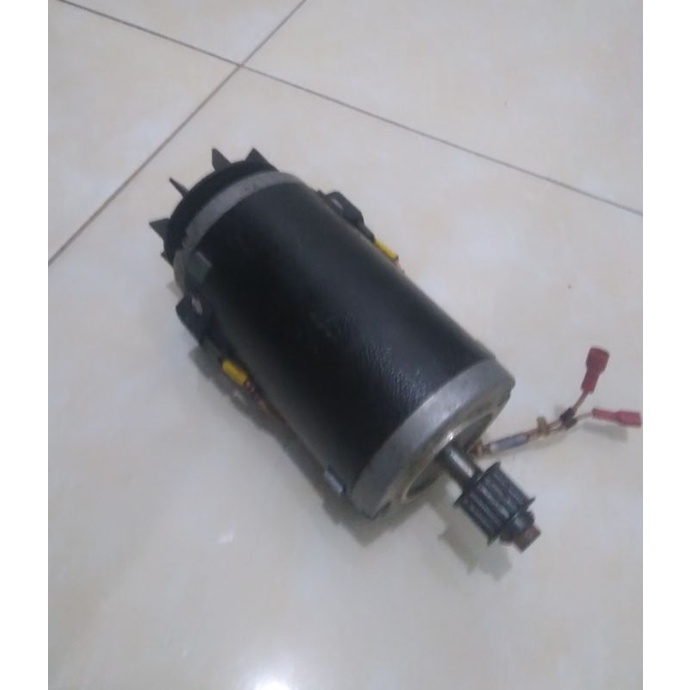 Dinamo Motor Dc Permanen Magnet 180V 4000Rpm