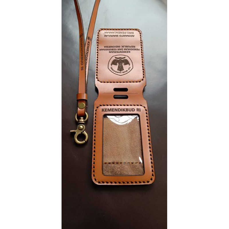 

nametag/idcard holder kulit sapi asli garut