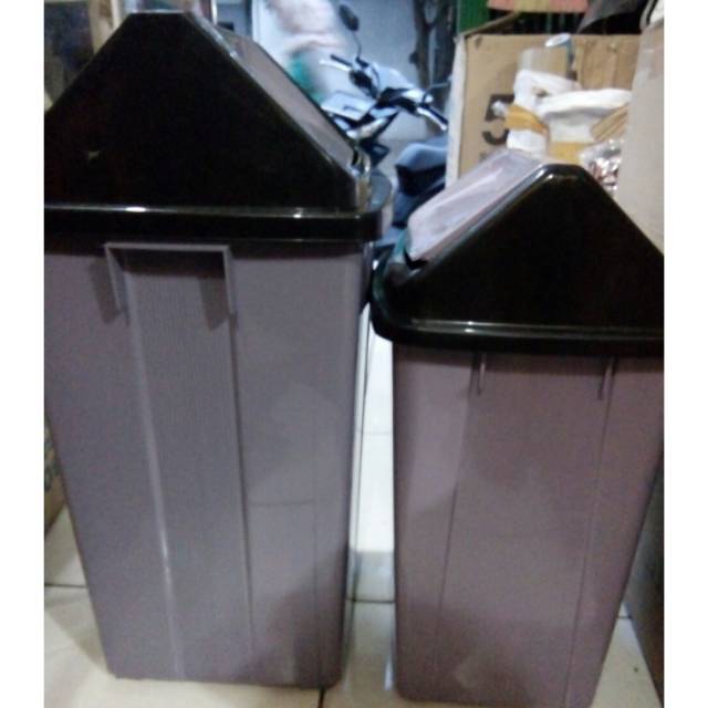 Barang Unik Termurah 3 5 2 <br />Toko Perlengkapan Rumah KHUSUS GOJEK Tempat tong sampah besar sedang merk clean 