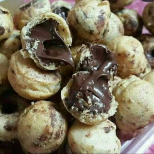 

Soes Coklat Soes Kering isi coklat