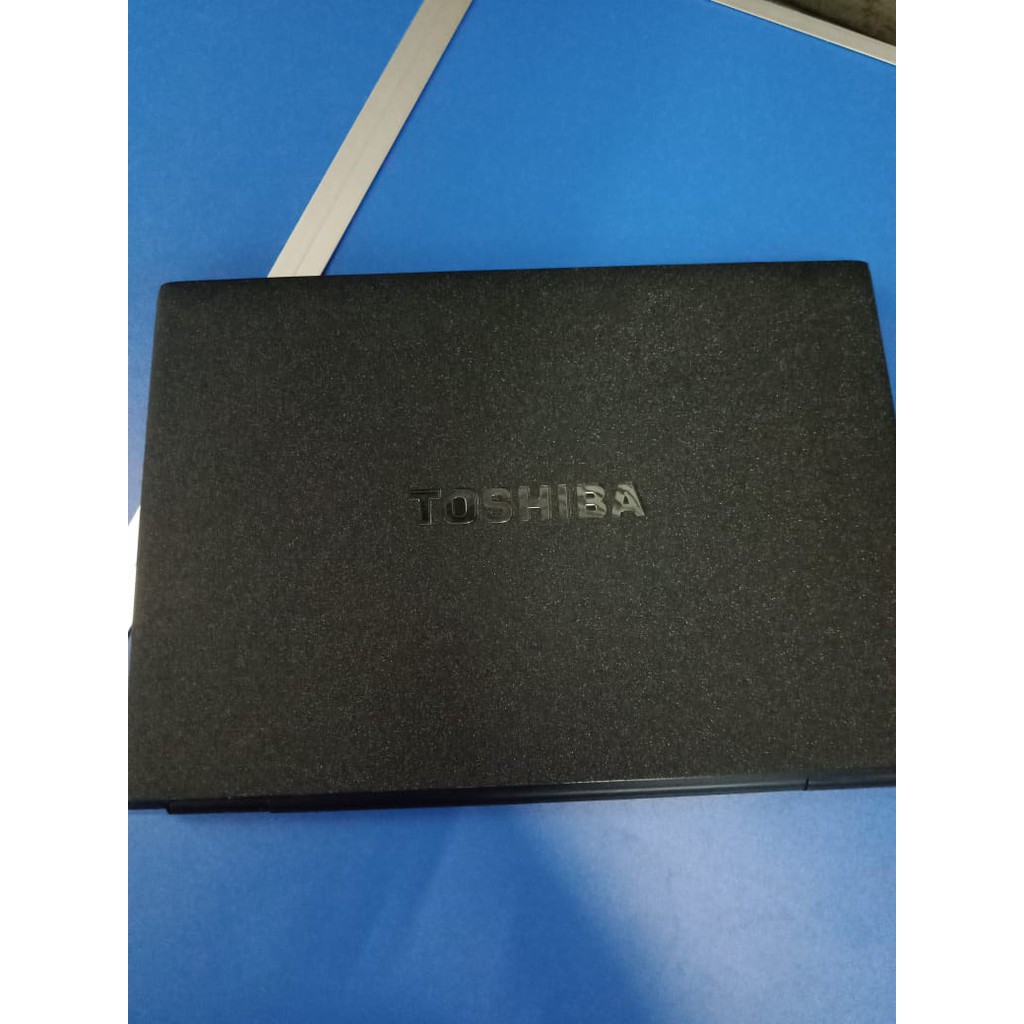 Toshiba R830 R732.. core i5 gen 3. SSD 128 camera wifi slim mulus