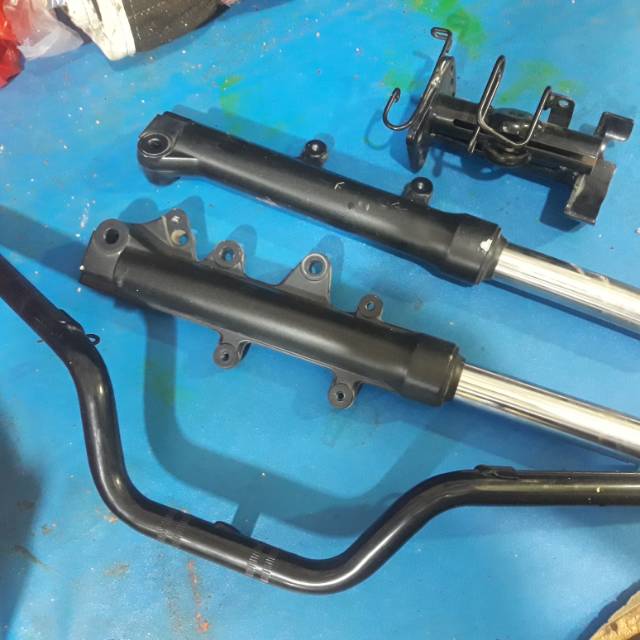 Stang n max shockbreker n max jepitan n max bekas lecet pemakaian harga pas
