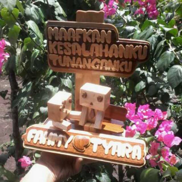 Boneka kayu Danbo super unik romantis