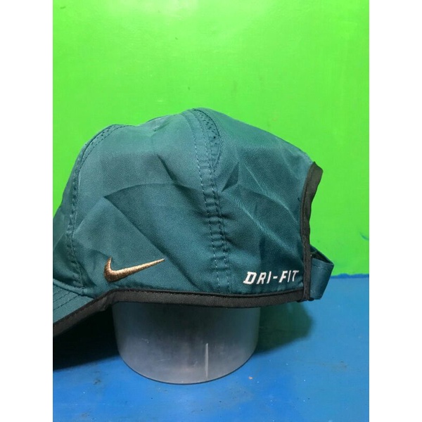 Caps Nike featherlight Dry Fit