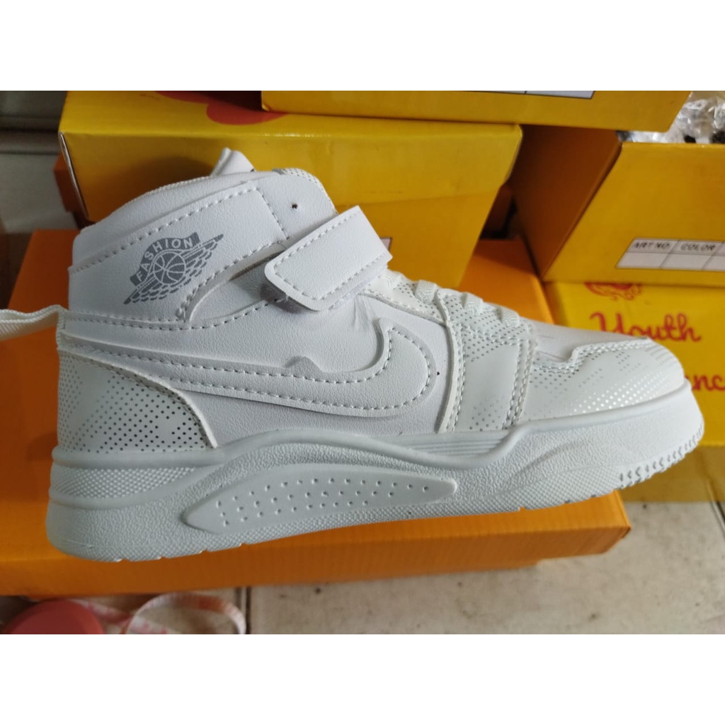 SEPATU ANAK PEREMPUAN IMPORT YOUTH BALANCE S222-2 26-37/SEPATU ANAK SEKOLAH IMPORT