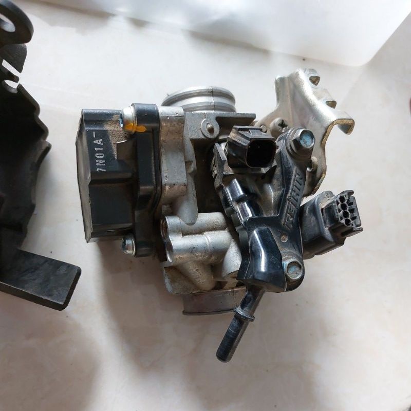 THROTTLE BODY ESSY HONDA CBR 150R OLD original K45