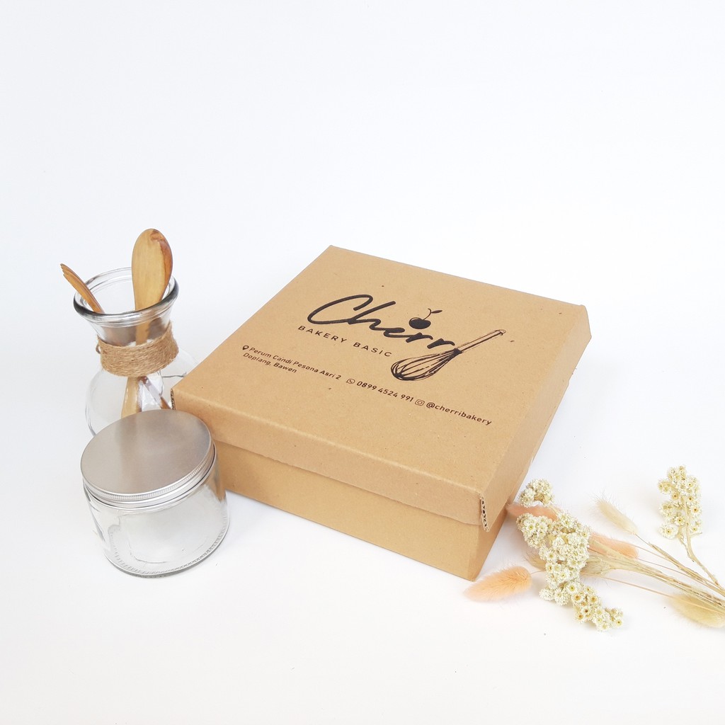 

Box Tutup 24x24x8cm Kardus Packaging Custom Size Sablon Logo Dus Produk Murah