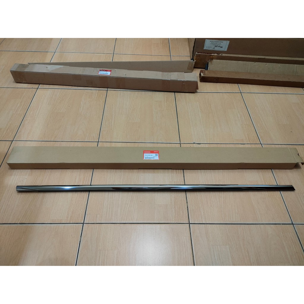 Pelipit Kaca Pintu ACCORD 2004-2007 - DEPAN