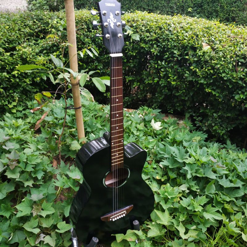 GITAR AKUSTIK YAMAHA APX HITAM