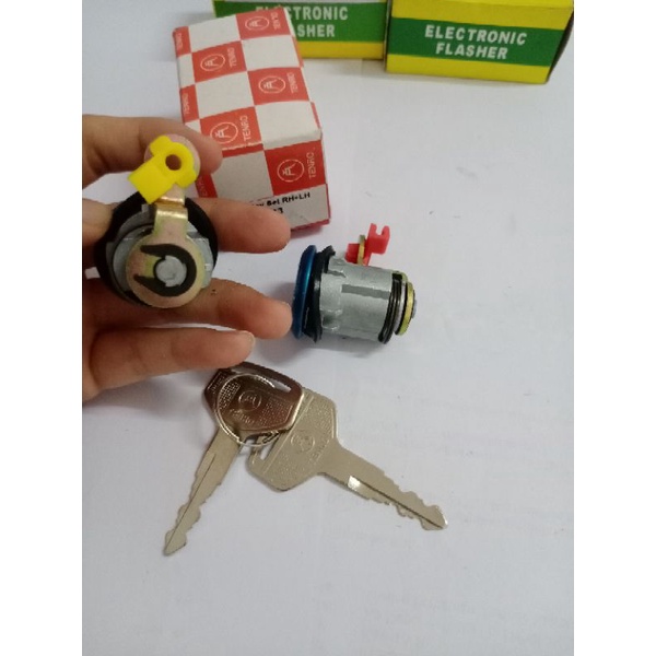 Kunci Pintu / Door Key Mobil Phanter Merek Tenro 1 Set Kiri &amp; Kanan